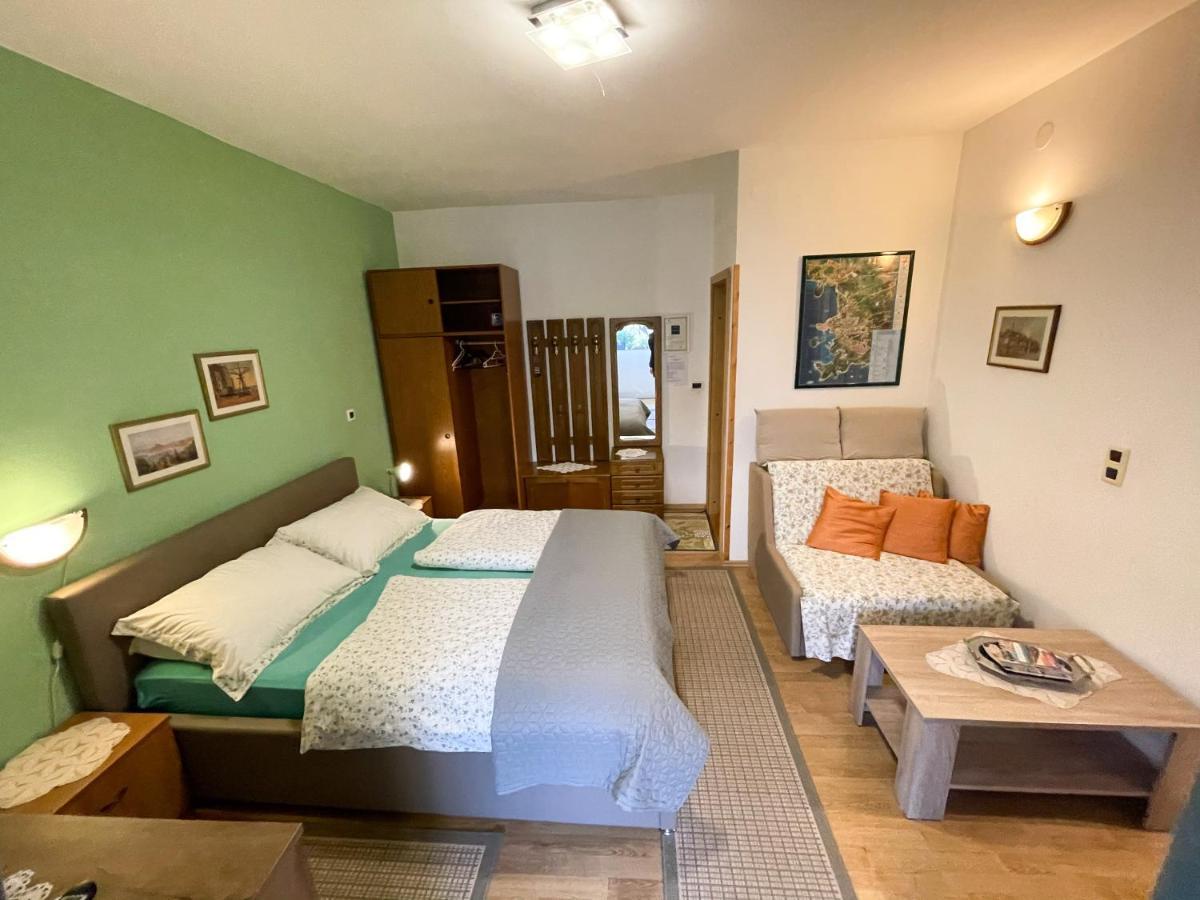 Villa Palma Rovinj Exteriör bild
